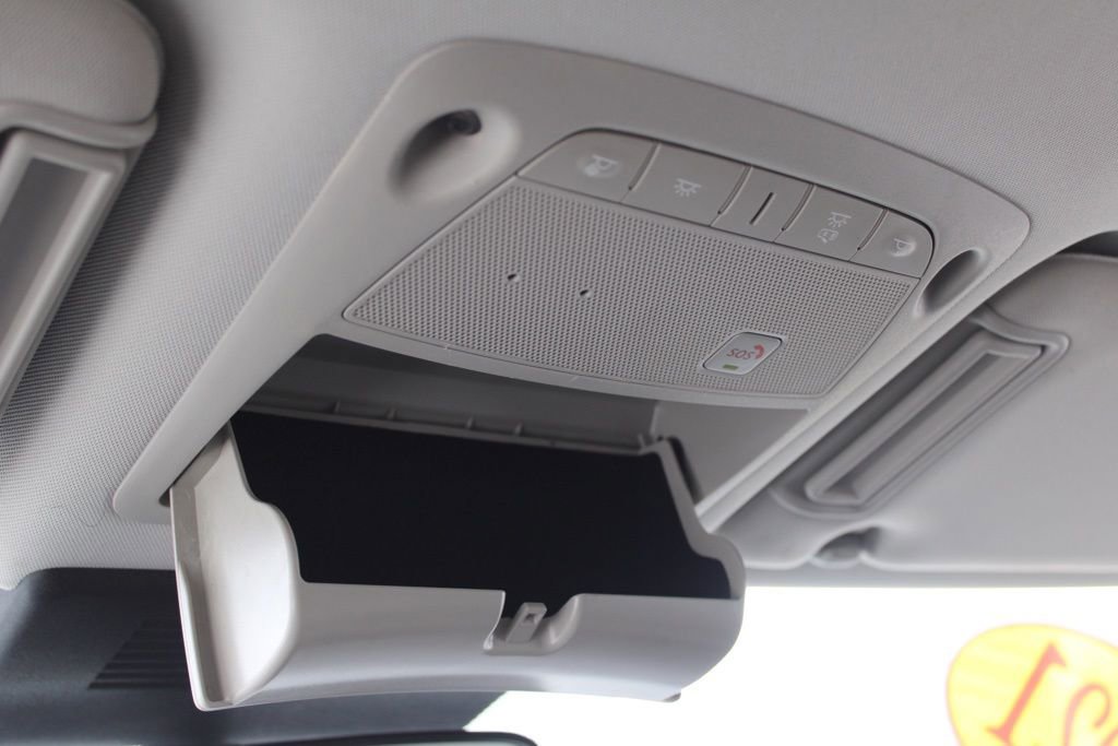 Used 2021 Nissan Armada SV image 45