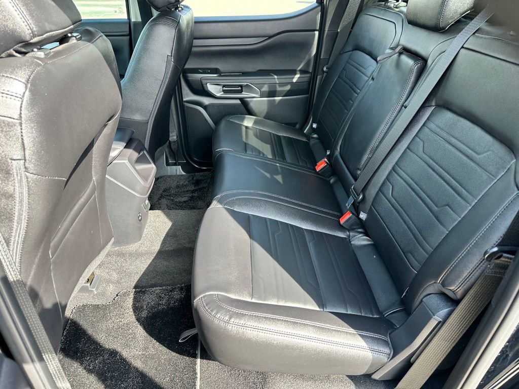 Used 2025 Ford Ranger Lariat w/ FX4 Off-Road Package image 13
