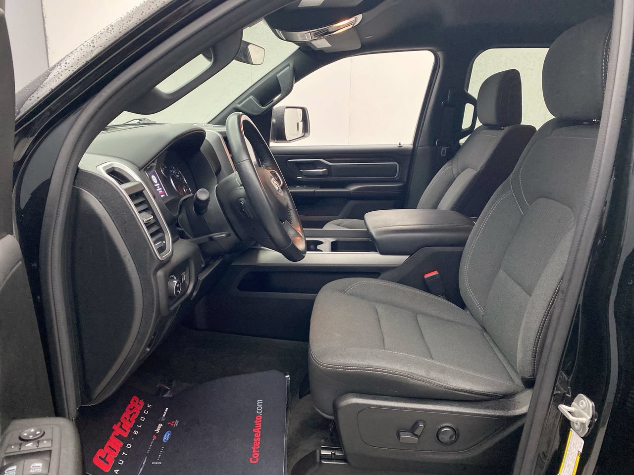 Used 2023 RAM 1500 Big Horn AWD/4WD image 14
