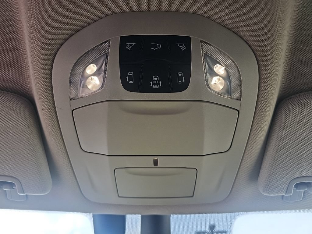 Used 2021 Chrysler Pacifica Touring FWD image 22