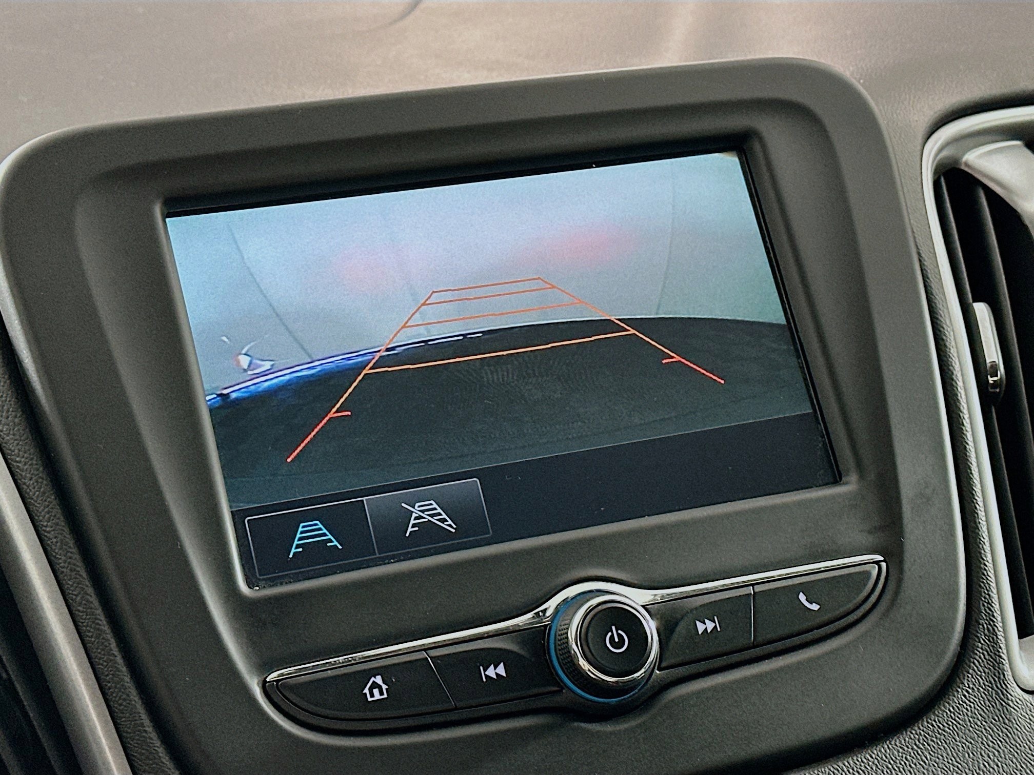 Used 2018 Chevrolet Malibu LS image 21