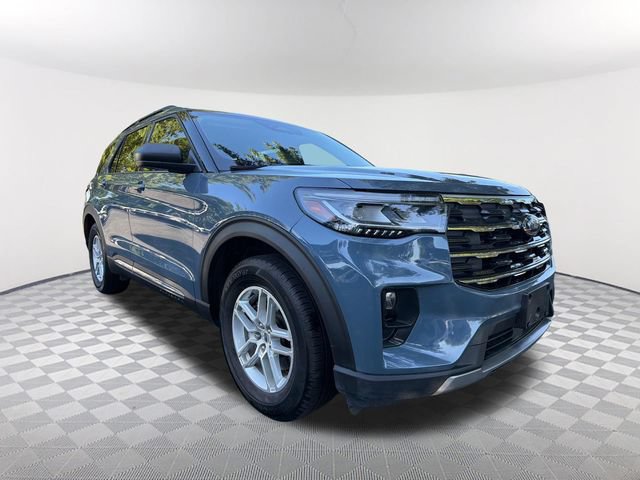 Used 2025 Ford Explorer Active w/ Active Comfort Package RWD image 3