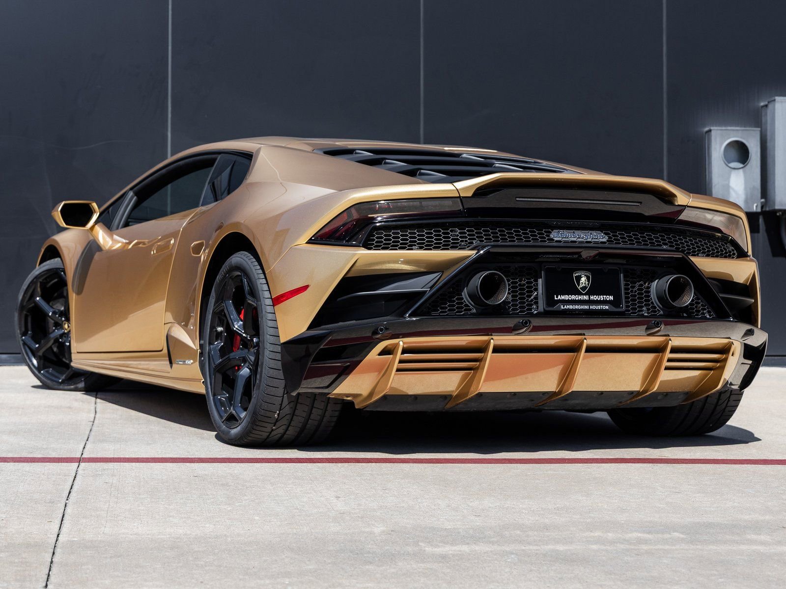 Used 2020 Lamborghini Huracan EVO image 6
