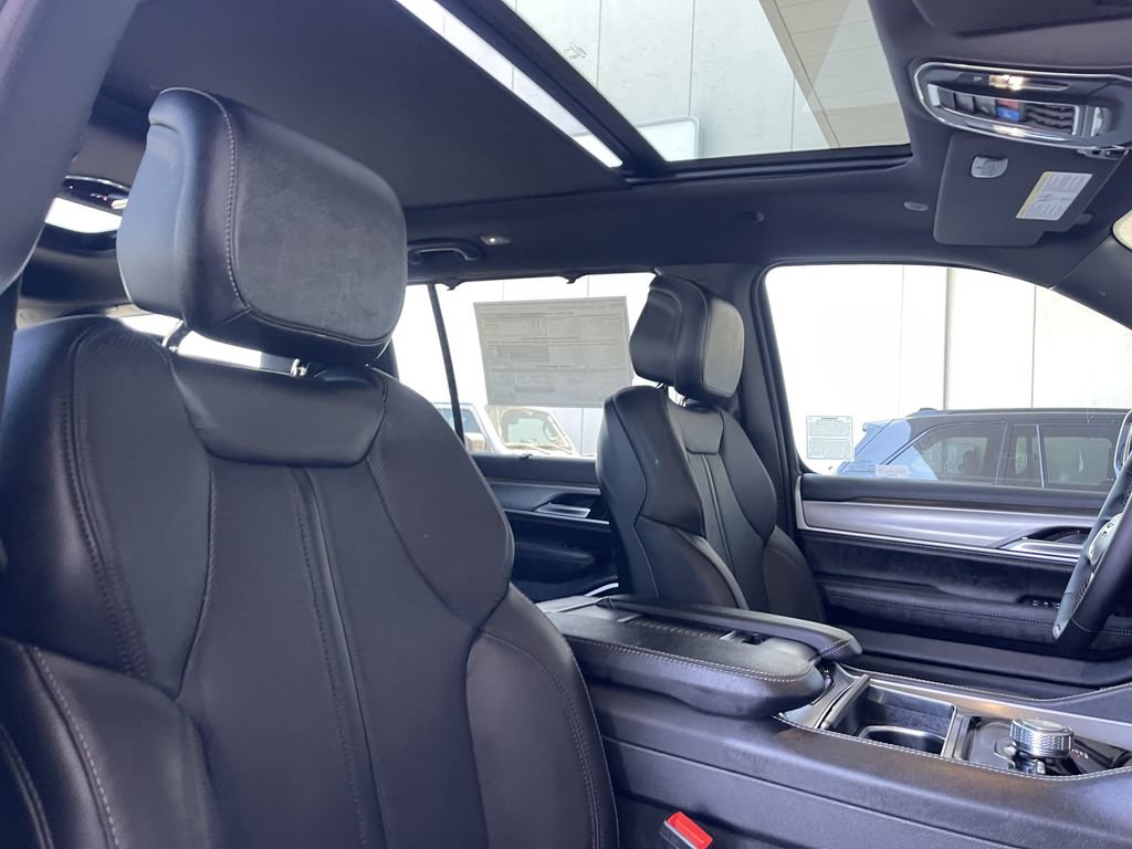 New 2026 Jeep Grand Wagoneer Limited AWD/4WD image 29
