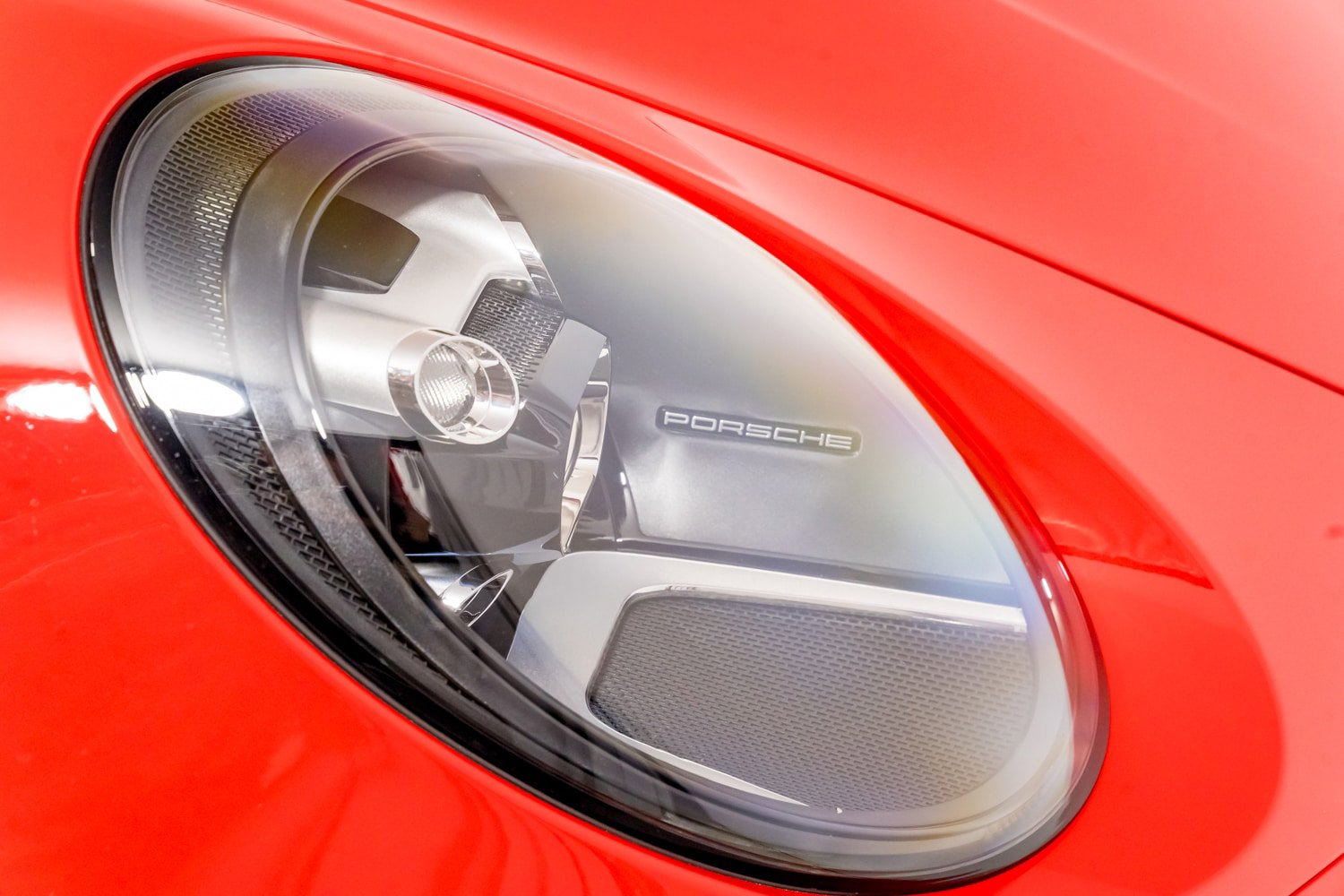 Used 2024 Porsche 911 Carrera T RWD image 37