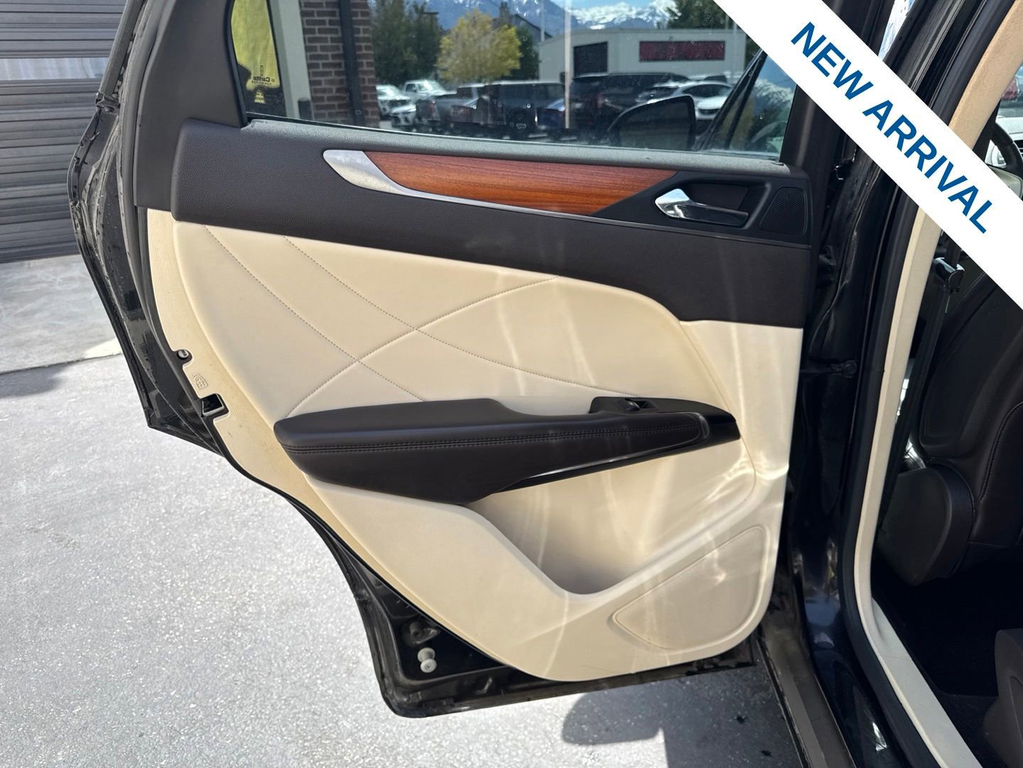 Used 2016 Lincoln MKC Reserve w/ Lincoln MKC Climate Package AWD/4WD image 15