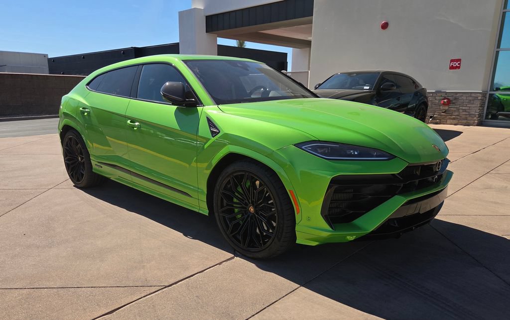 Used 2025 Lamborghini Urus SE AWD/4WD image 16