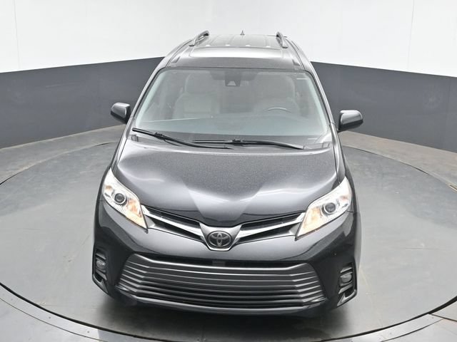 Used 2020 Toyota Sienna XLE FWD image 14
