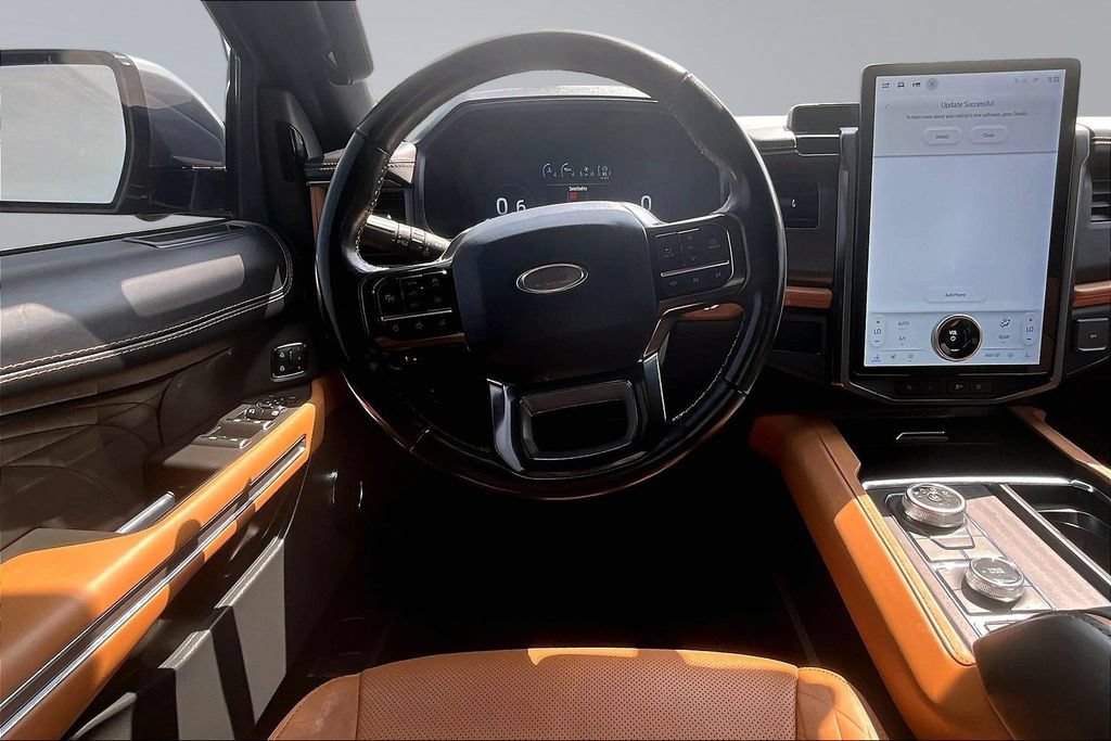 Used 2022 Ford Expedition Max Platinum AWD/4WD image 5