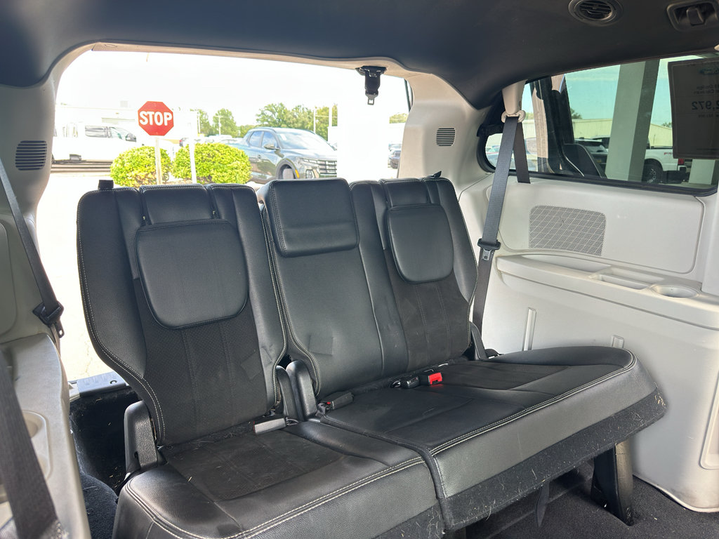 Used 2019 Dodge Grand Caravan SXT FWD image 35
