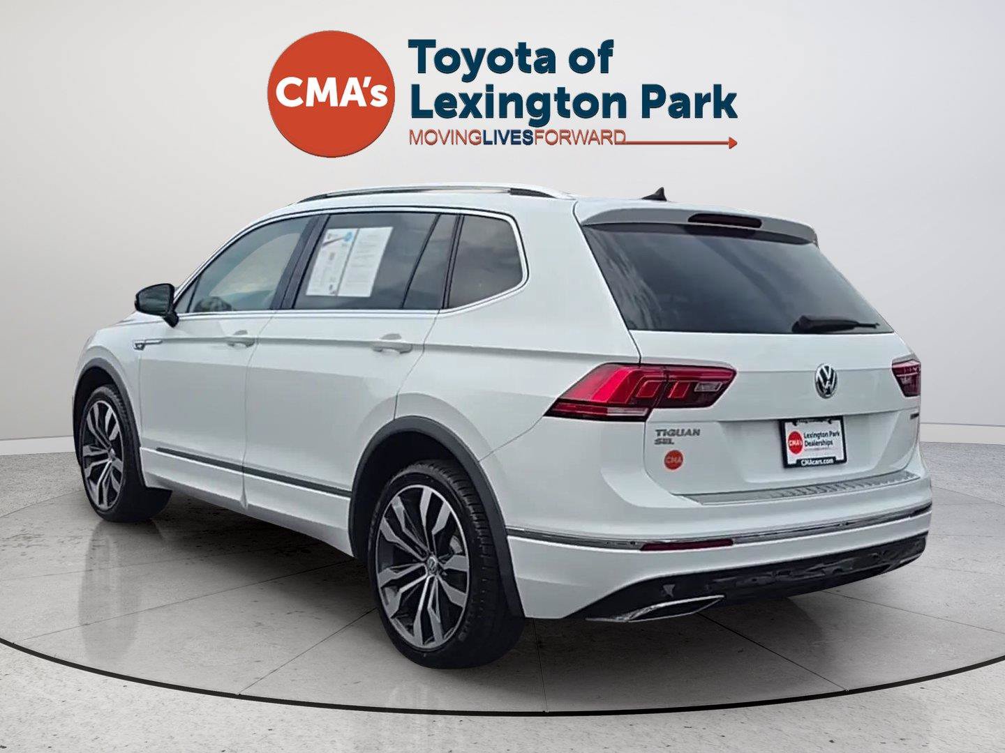 Used 2020 Volkswagen Tiguan SEL Premium R-Line w/ 3rd Row Seat Package AWD/4WD image 35