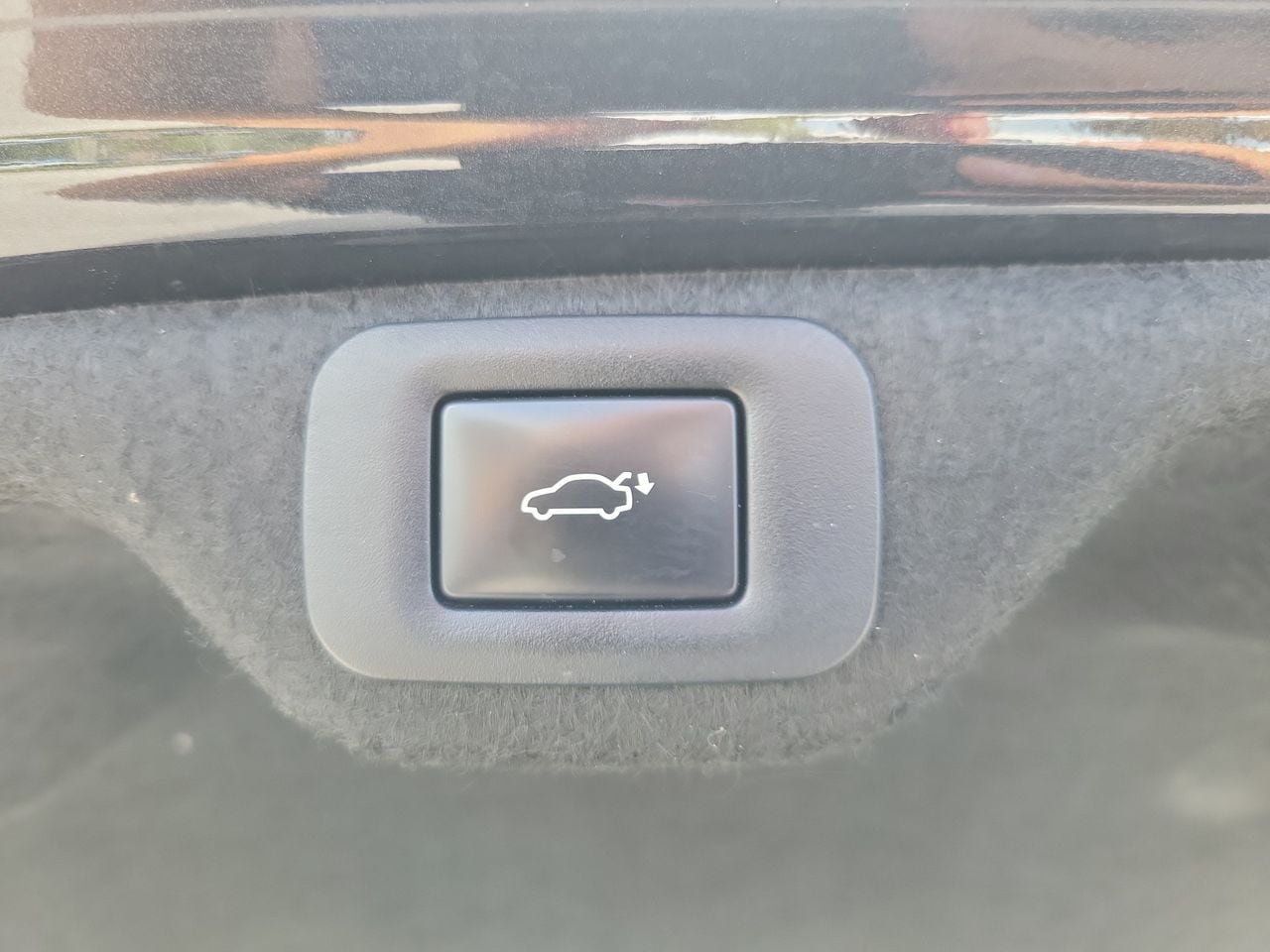 Used 2024 Lexus ES 350 F Sport w/ Accessory Package (Z2) FWD image 8