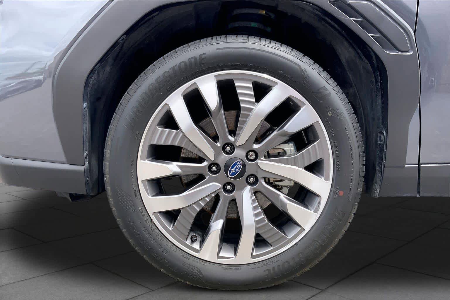 Used 2025 Subaru Forester Touring AWD/4WD image 11