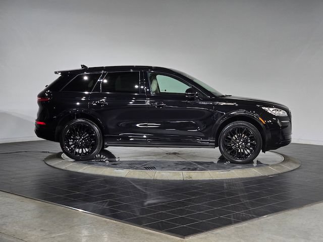 New 2025 Lincoln Corsair Reserve w/ Equipment Group 202A AWD/4WD video 3