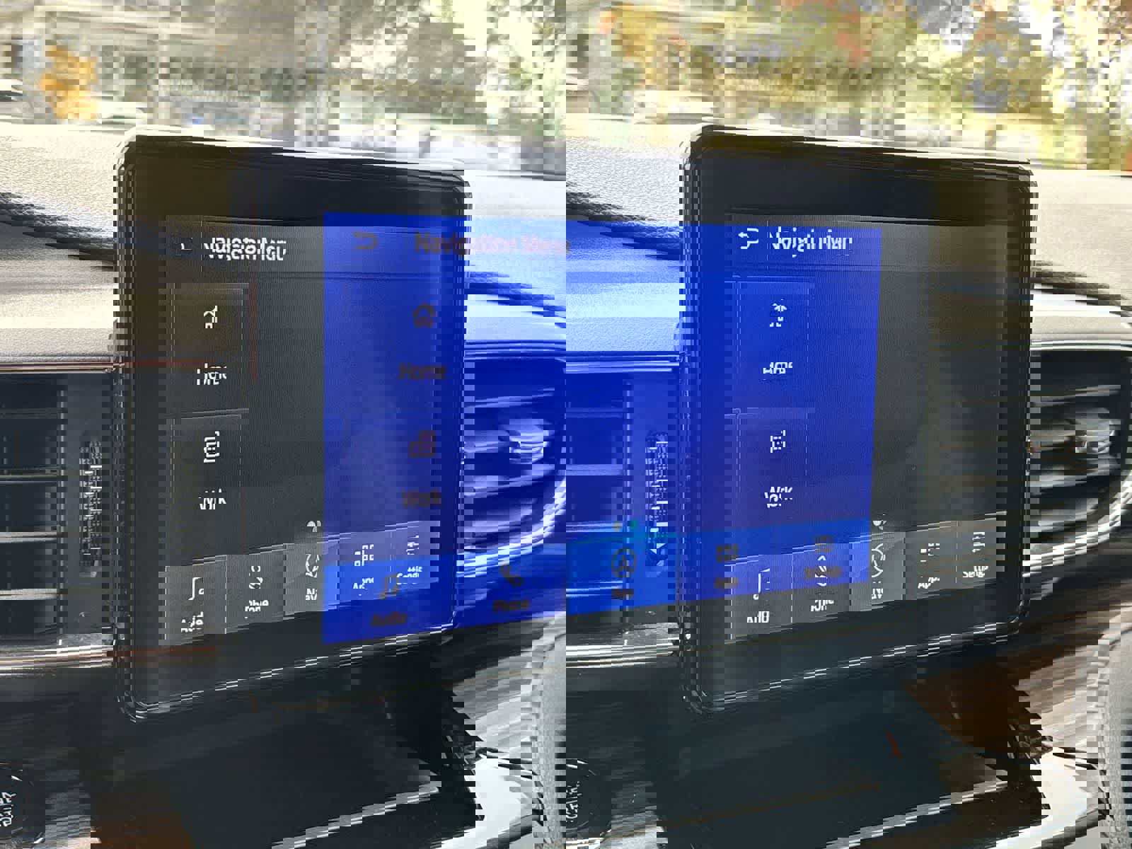 Used 2023 Ford Explorer Limited image 22