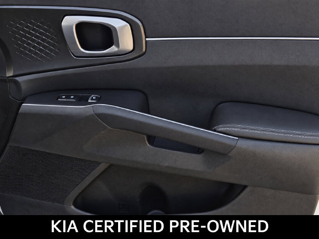Certified 2025 Kia Sorento LX FWD image 8
