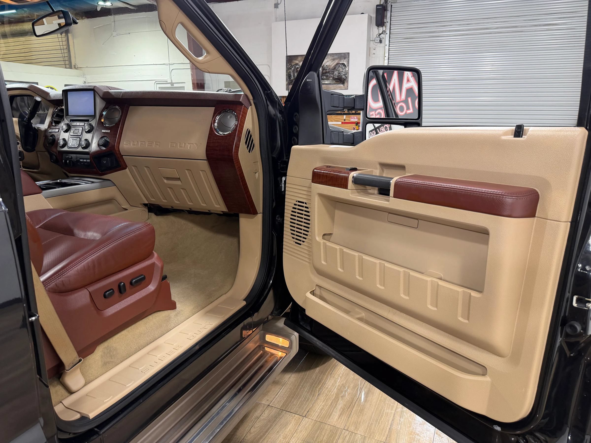 Used 2013 Ford F250 King Ranch w/ FX4 Off Road Pkg AWD/4WD image 19
