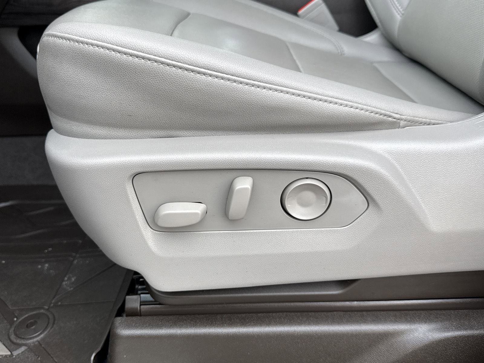 Used 2023 Chevrolet Silverado 1500 LTZ w/ Z71 Off-Road Package image 15