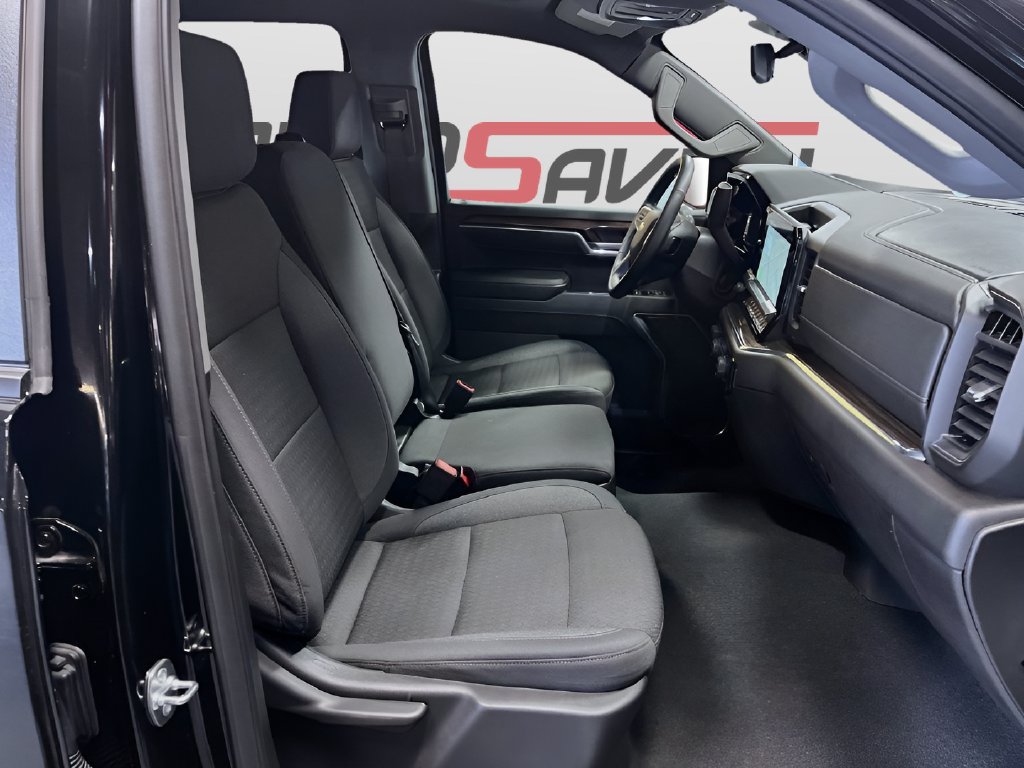 Used 2025 Chevrolet Silverado 1500 LT AWD/4WD image 28