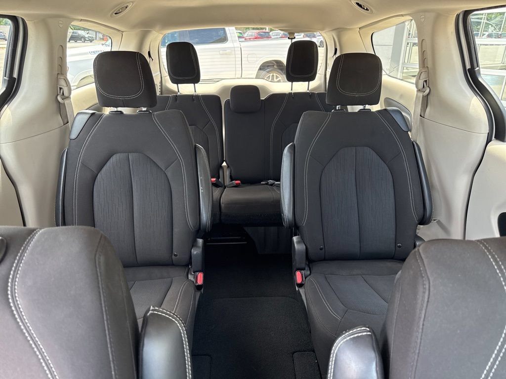 Used 2023 Chrysler Voyager LX FWD image 46
