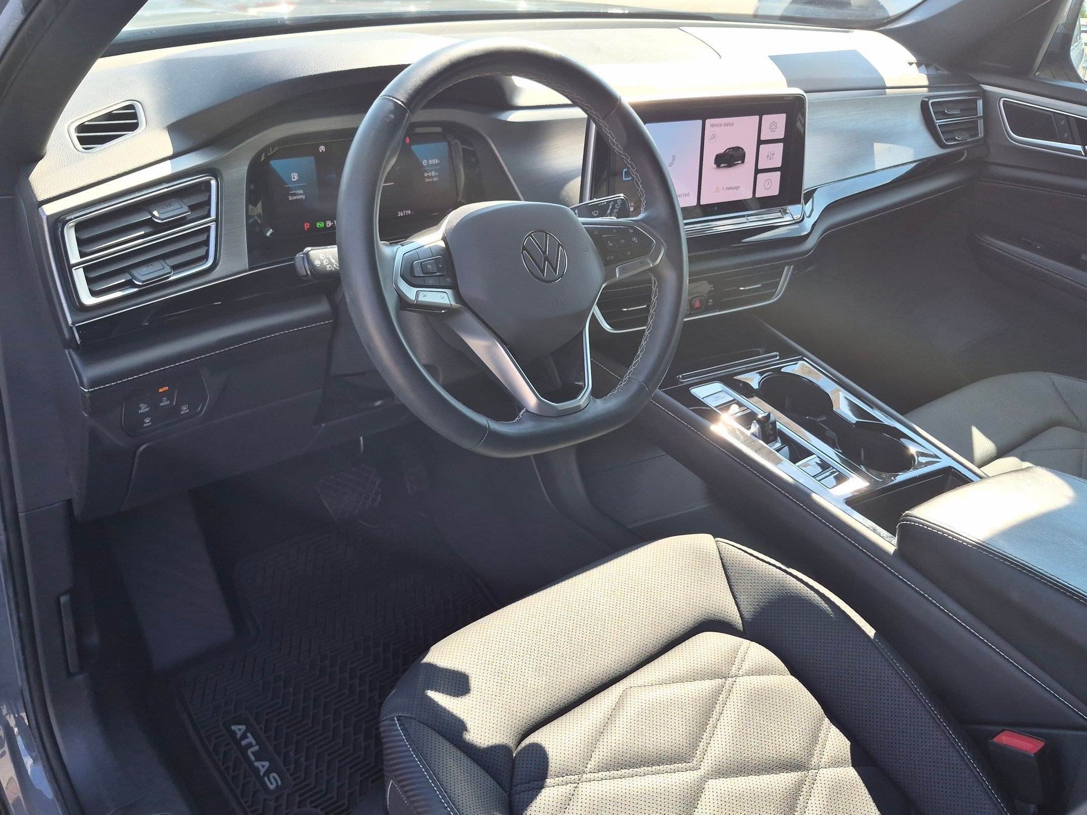 Used 2024 Volkswagen Atlas Cross Sport SE FWD image 17