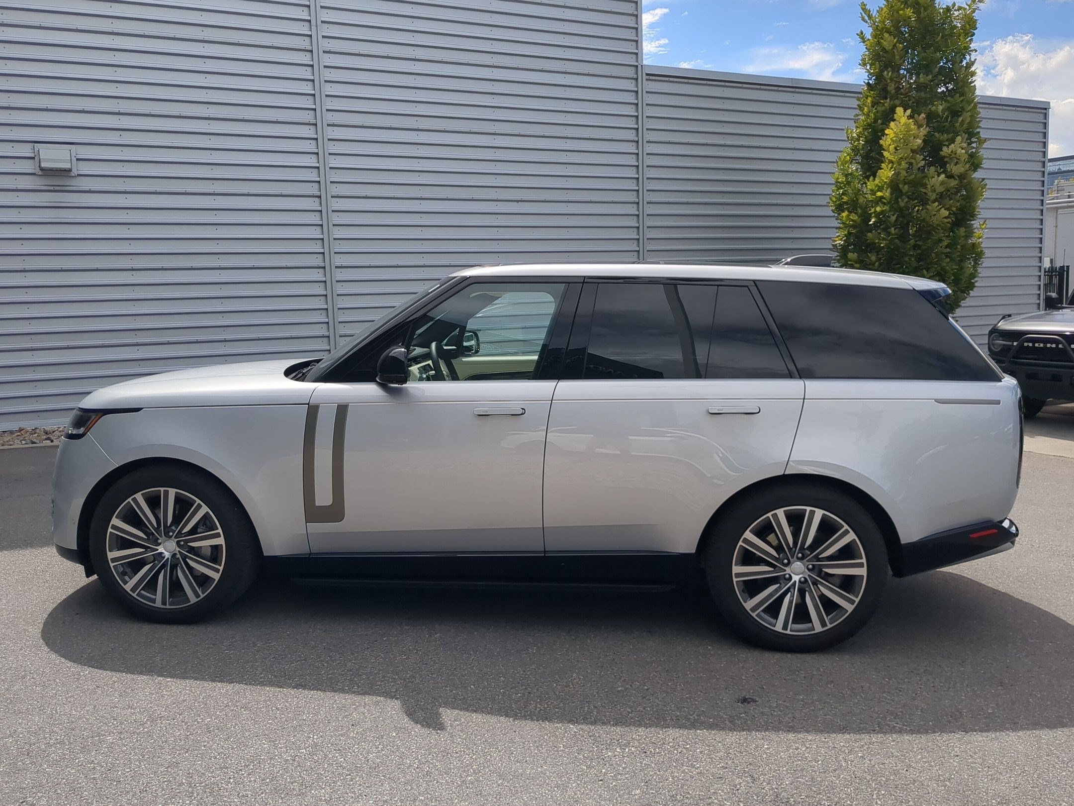 Used 2023 Land Rover Range Rover SE AWD/4WD image 11