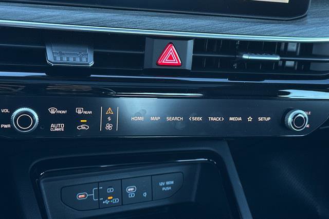 New 2025 Kia K5 EX image 24