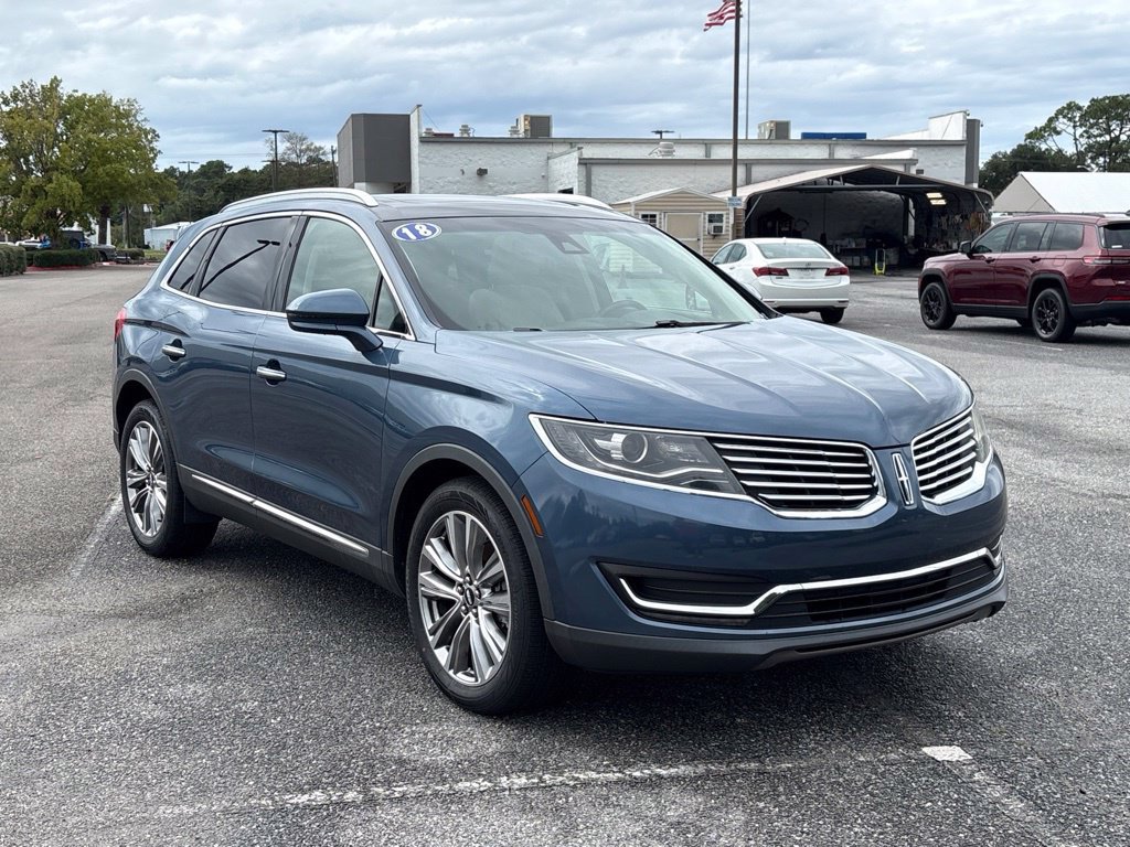 Used 2018 Lincoln MKX Reserve w/ Driver Assistance Package AWD/4WD image 11
