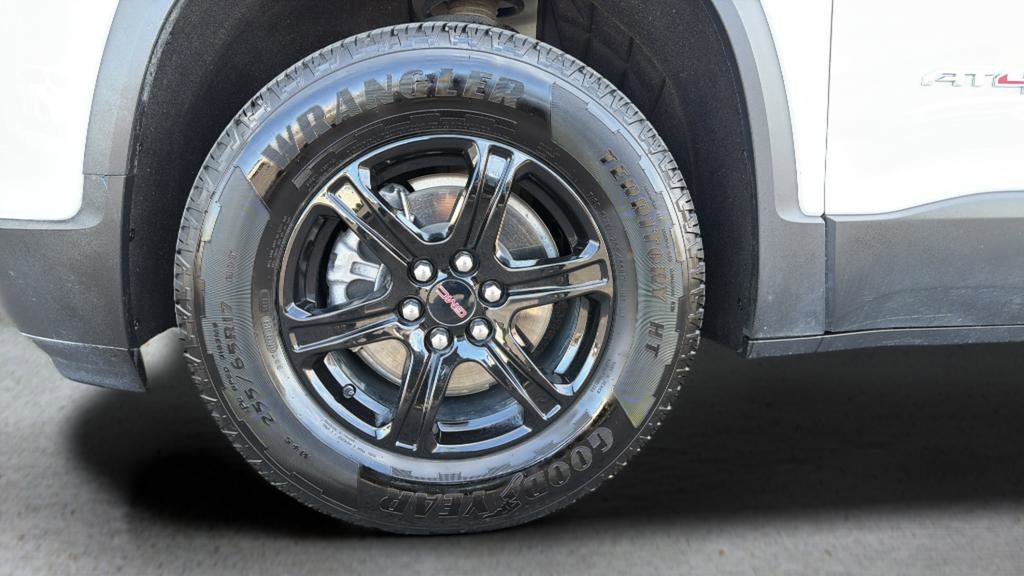 Used 2023 GMC Acadia AT4 w/ Technology Package image 14