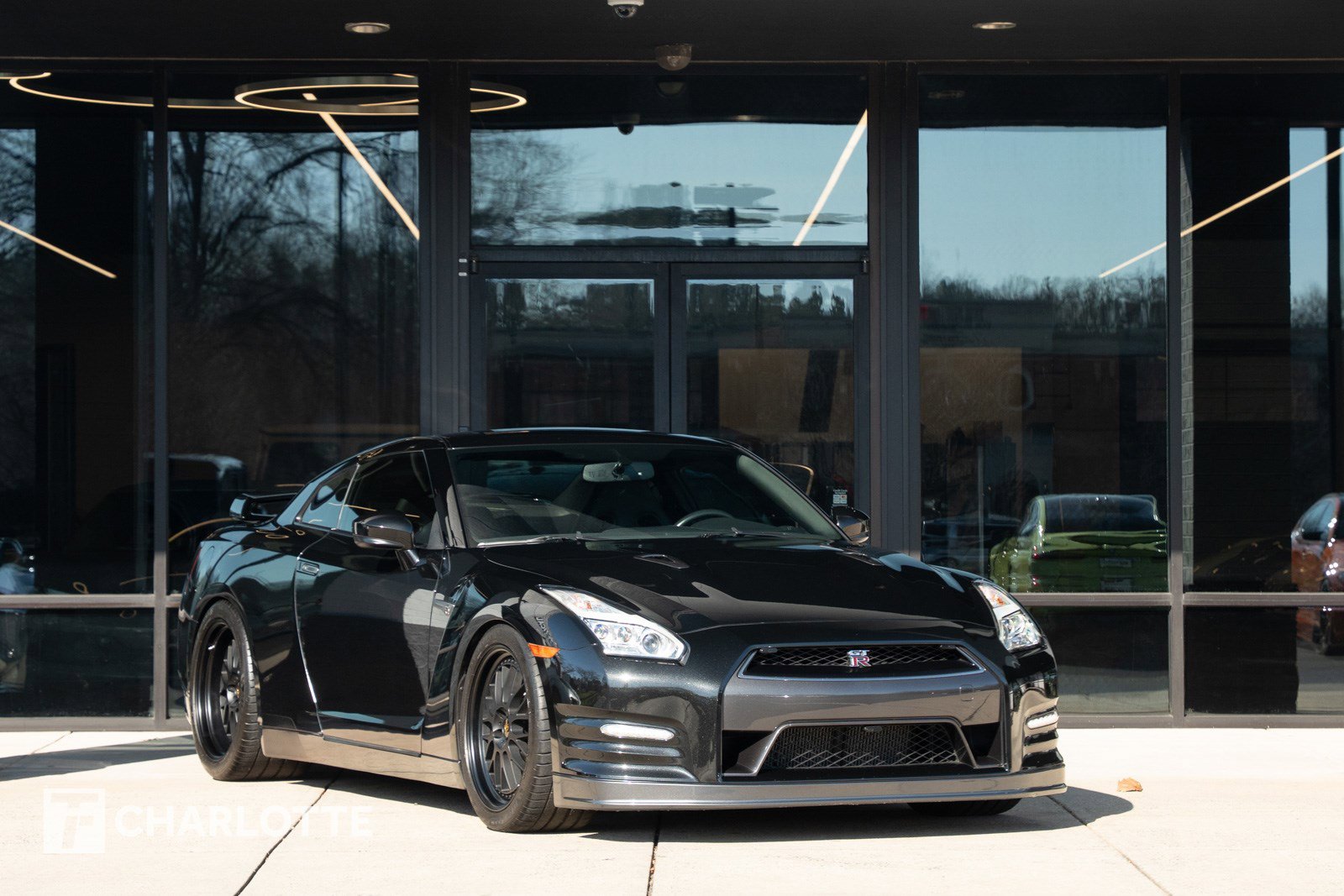 Used 2015 Nissan GT-R Premium image 1