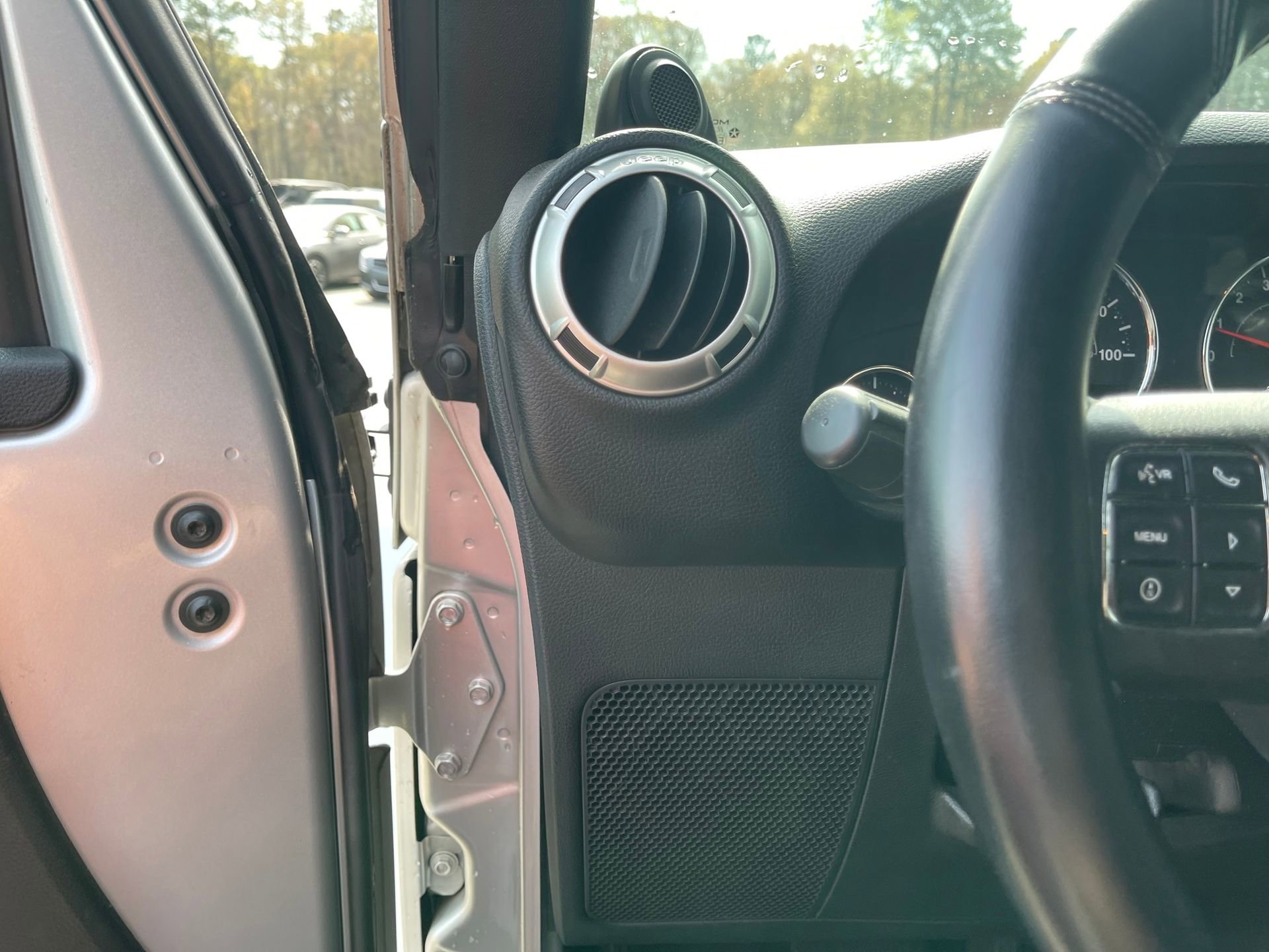 Used 2012 Jeep Wrangler Unlimited Sahara w/ Connectivity Group image 15