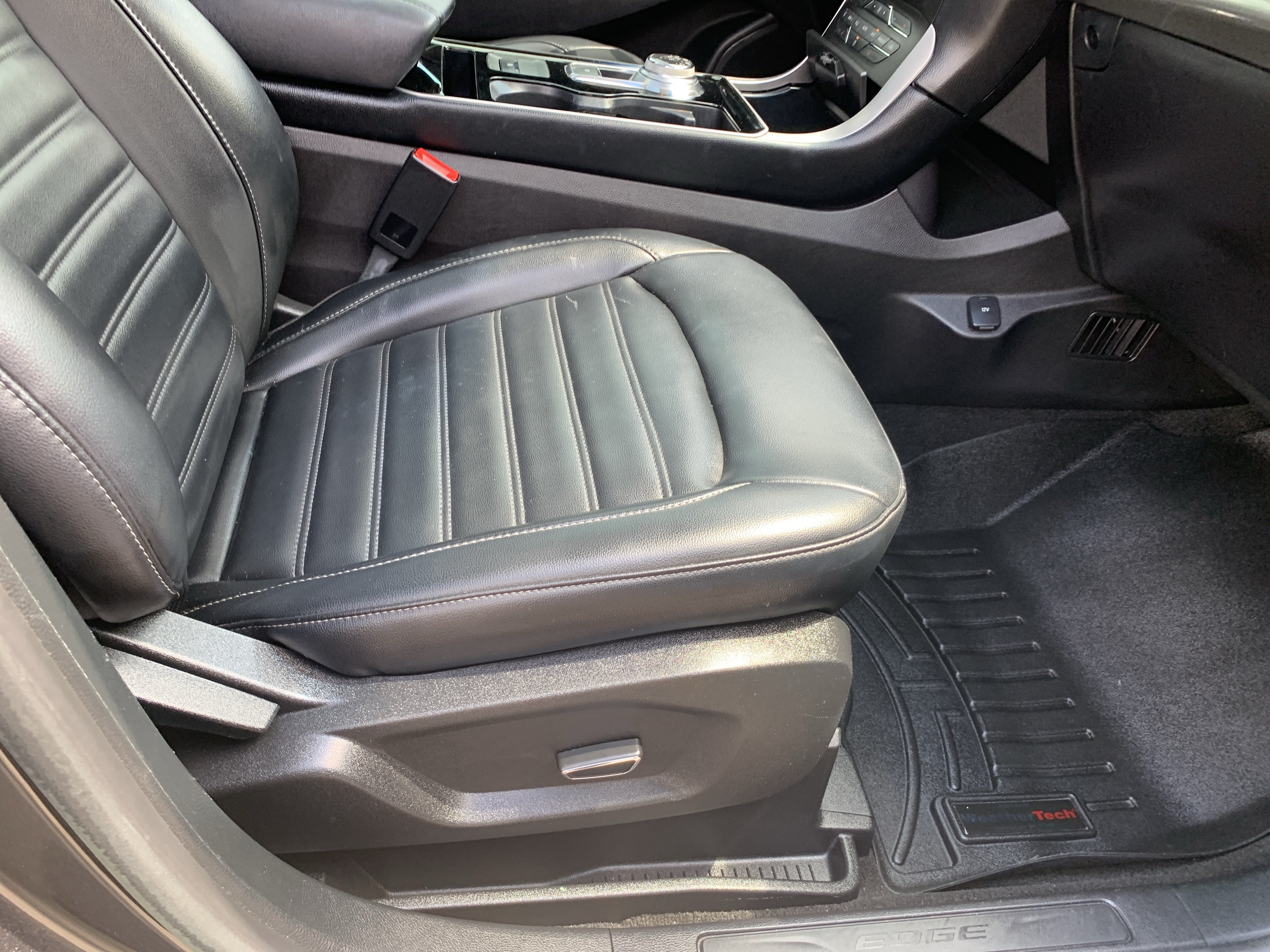 Used 2019 Ford Edge SEL w/ Equipment Group 201A AWD/4WD image 33