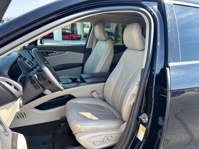 Used 2019 Lincoln Nautilus Select FWD image 14