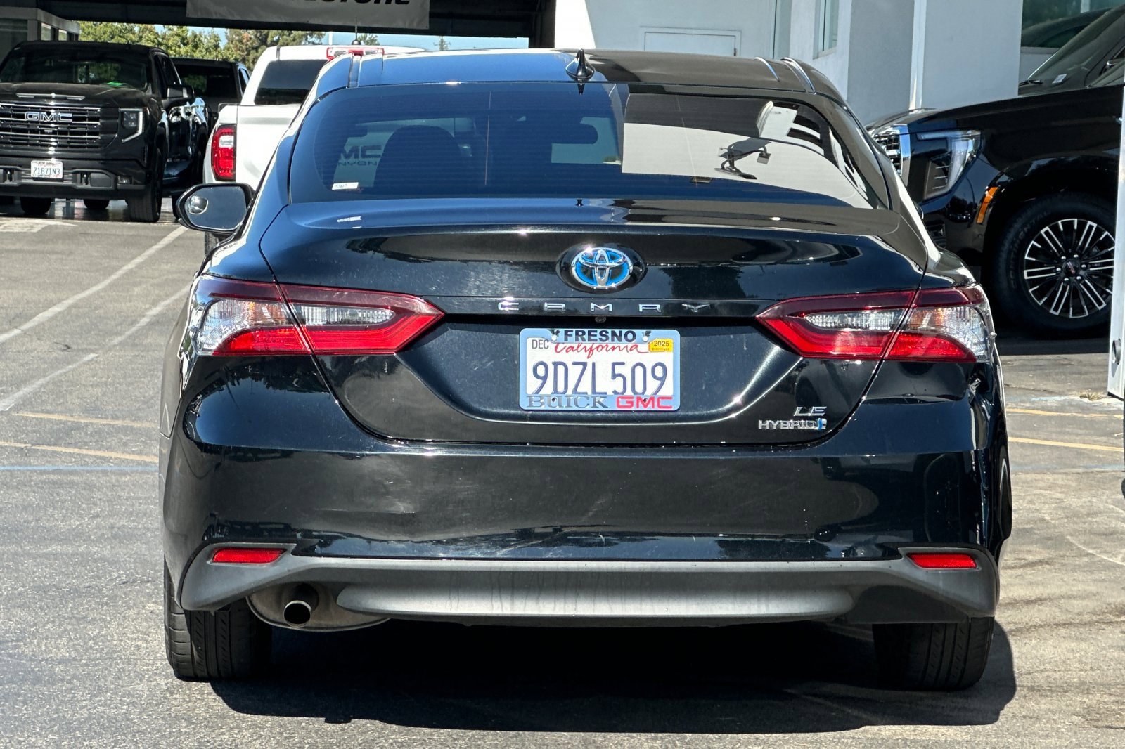 Used 2023 Toyota Camry LE image 5