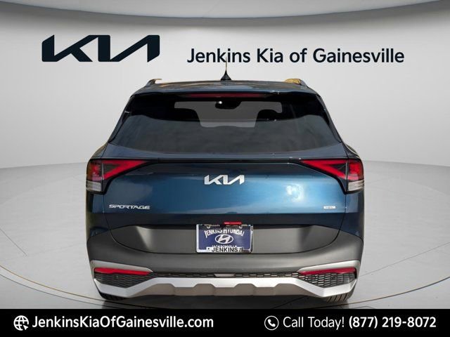 Used 2025 Kia Sportage EX w/ EX Premium Package image 4