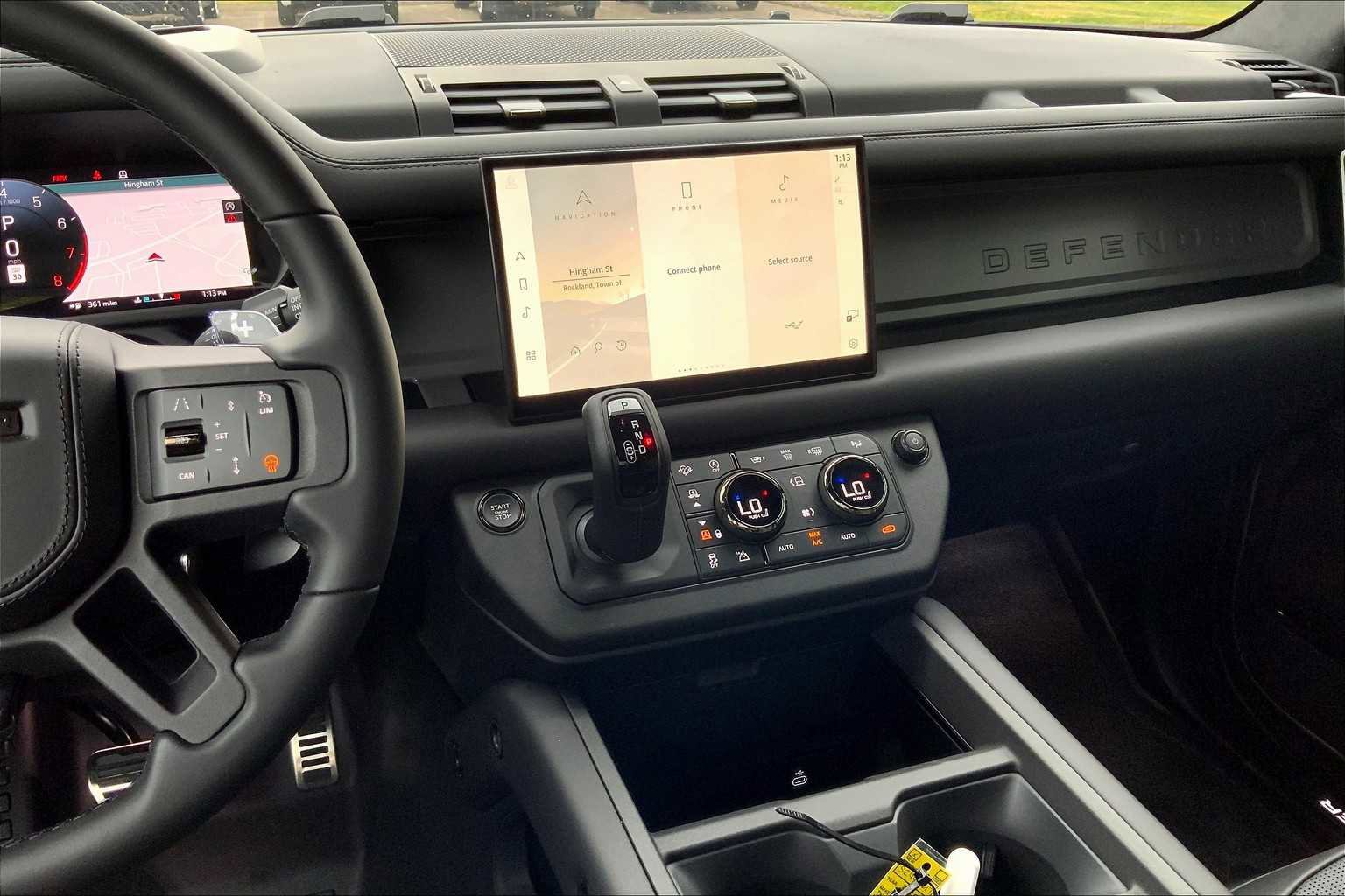 New 2025 Land Rover Defender 110 image 8