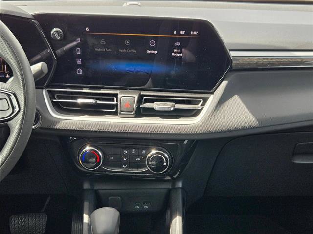Used 2025 Chevrolet TrailBlazer LT FWD image 14