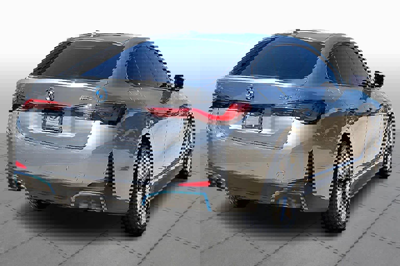 Used 2023 BMW i4 eDrive35 w/ Premium Package image 11