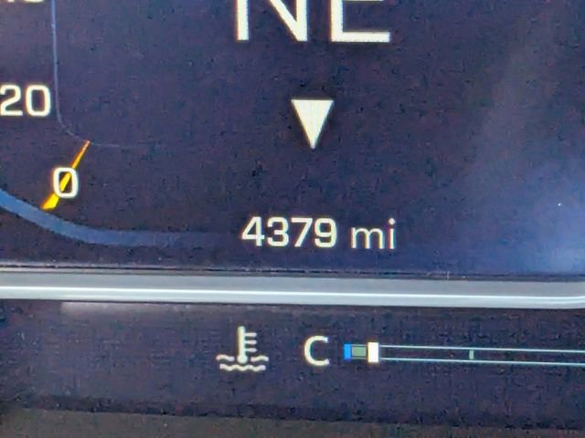 Used 2025 Chevrolet Silverado 2500 LT w/ Convenience Package image 34