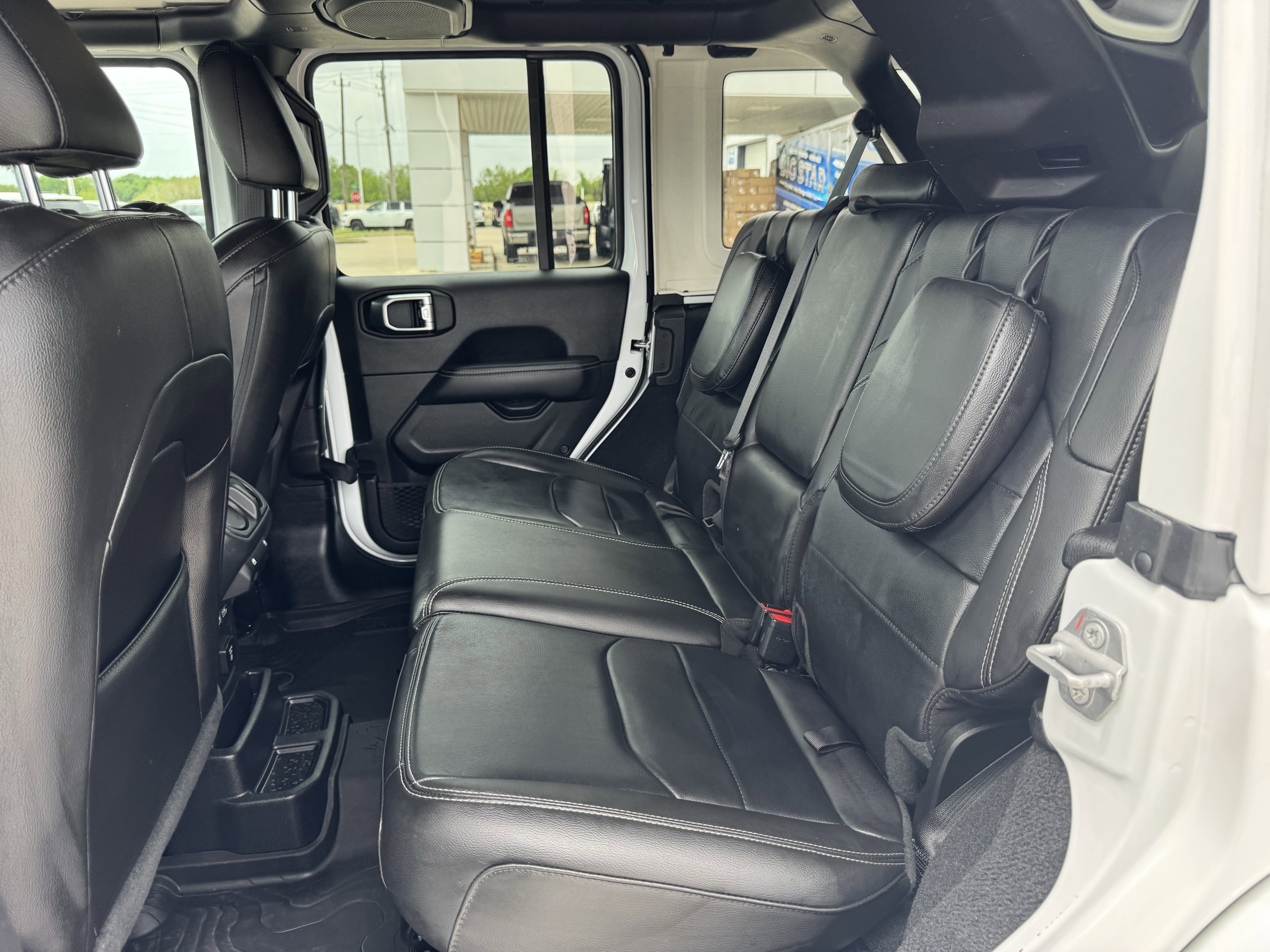 Used 2023 Jeep Wrangler Sahara w/ Cold Weather Group image 28