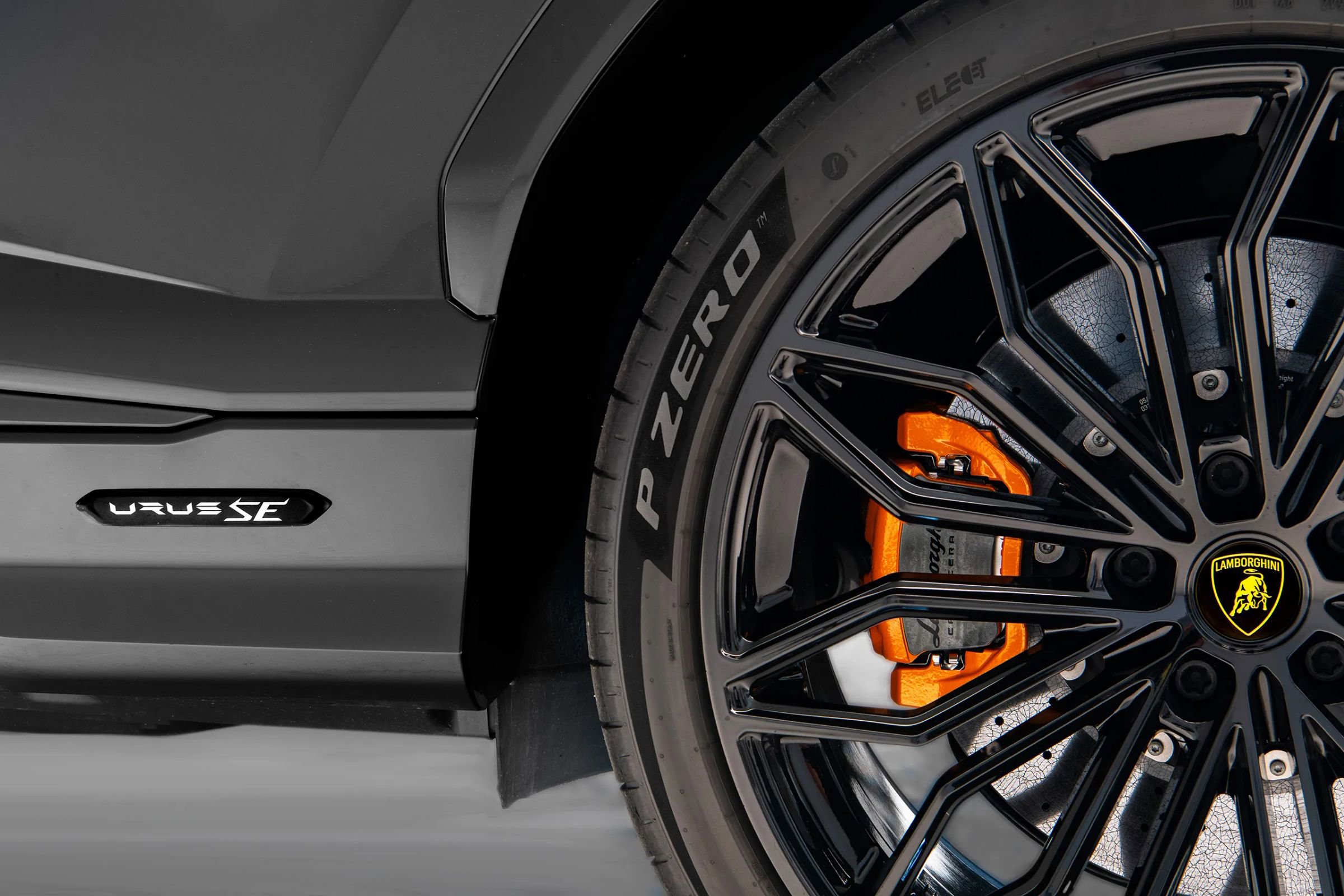 Used 2026 Lamborghini Urus SE AWD/4WD image 26