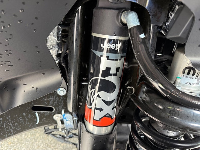 New 2025 Jeep Gladiator Mojave image 12