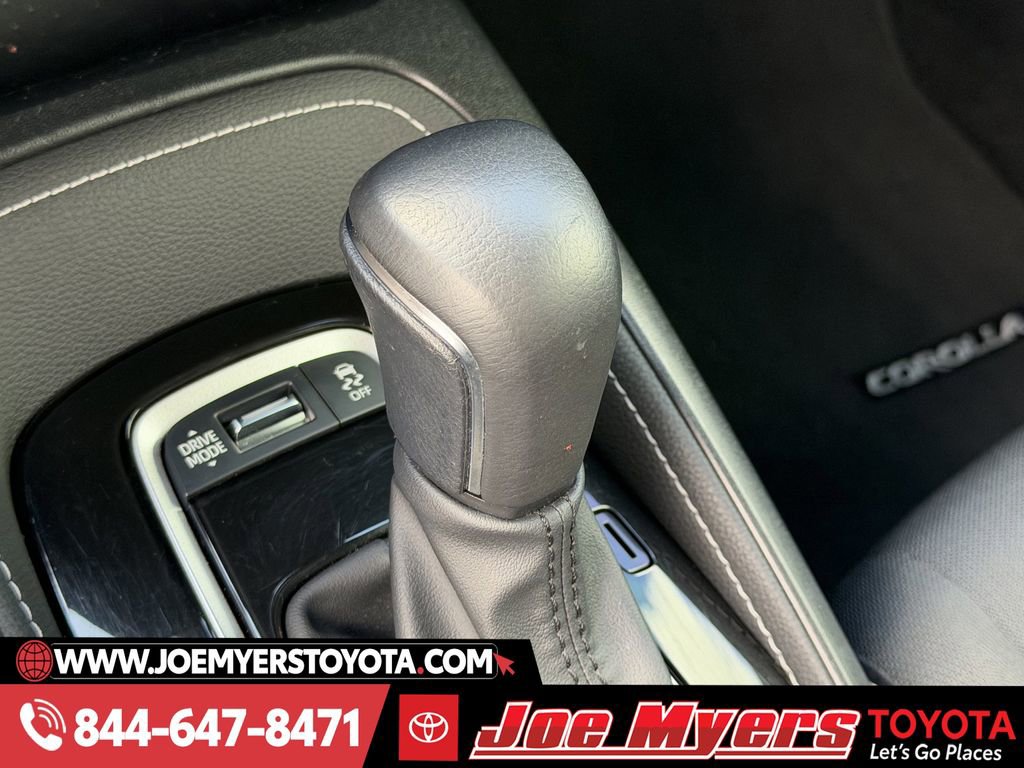 Used 2025 Toyota Corolla SE image 21
