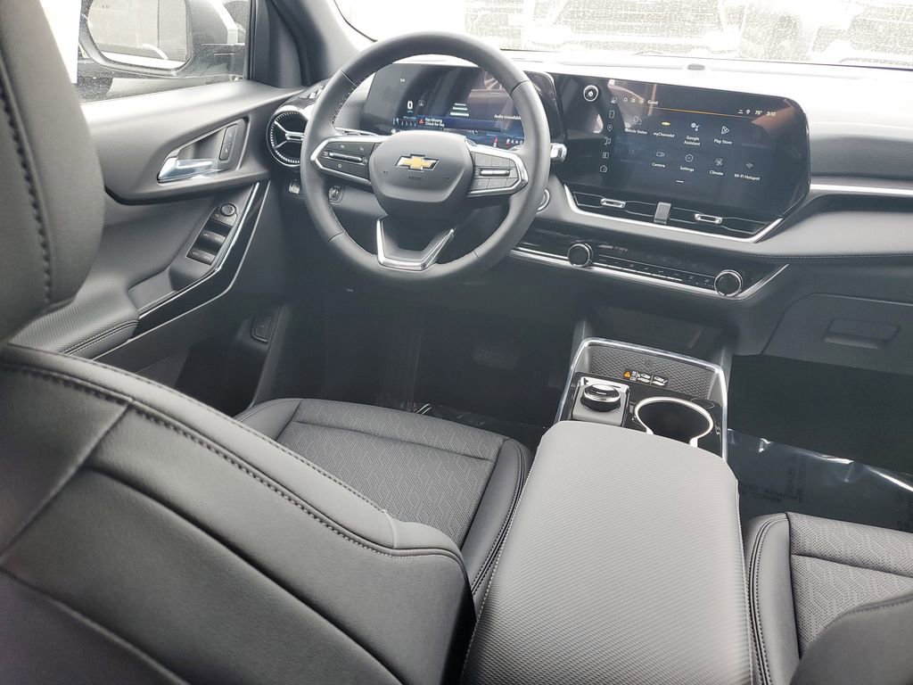 New 2026 Chevrolet Equinox LT w/ Convenience Package II FWD image 12