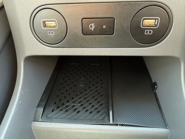 Used 2024 Hyundai Ioniq 5 Limited image 33