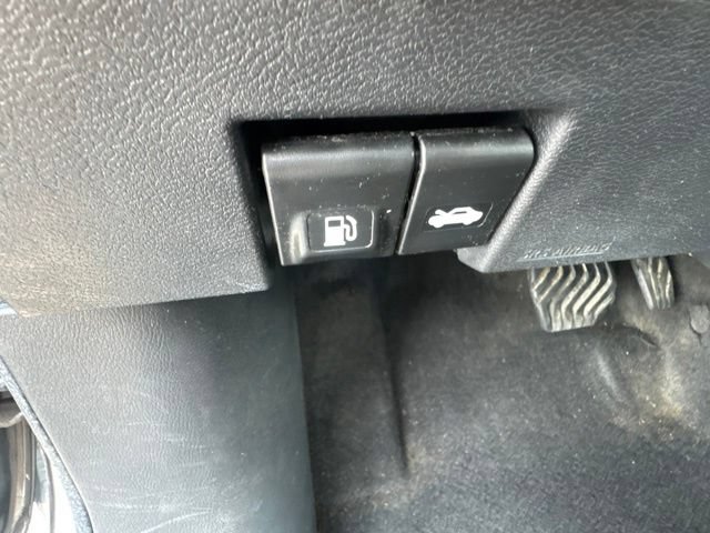 Used 2020 Nissan Versa S FWD image 17
