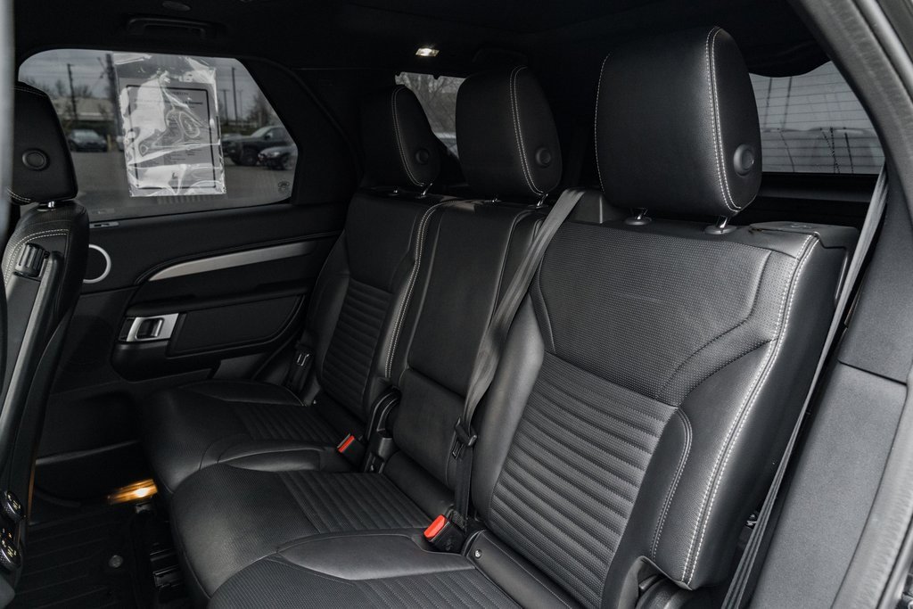 Used 2021 Land Rover Discovery S R-Dynamic image 25