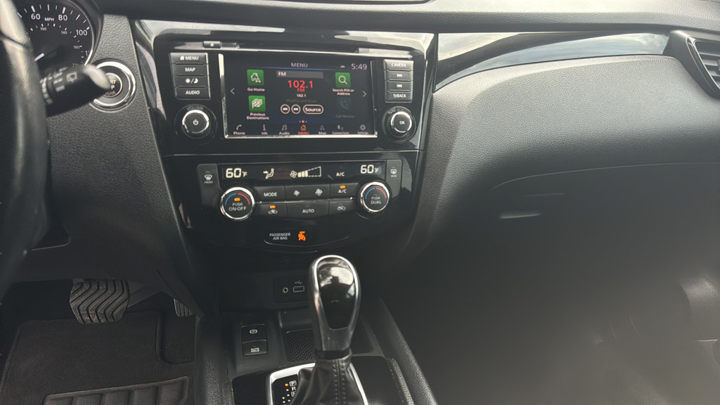 Used 2022 Nissan Rogue Sport SL FWD image 11
