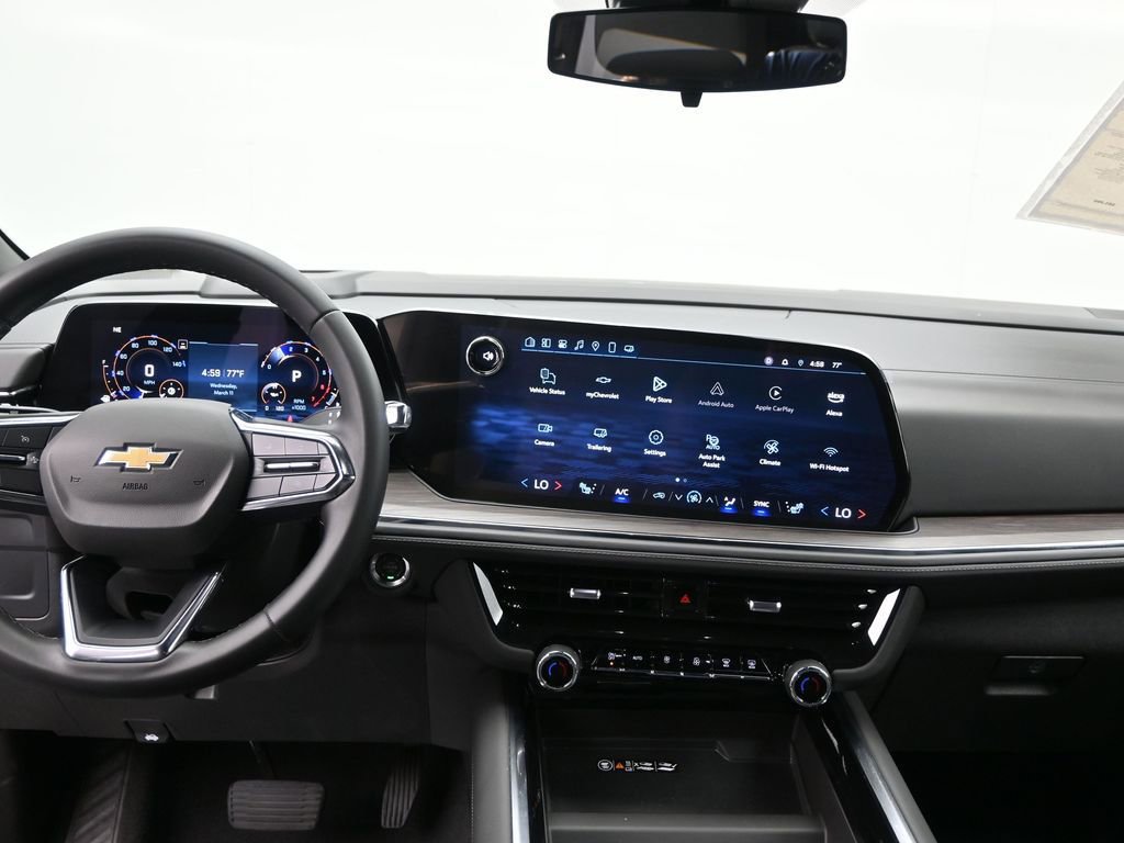 Used 2025 Chevrolet Suburban LT image 14