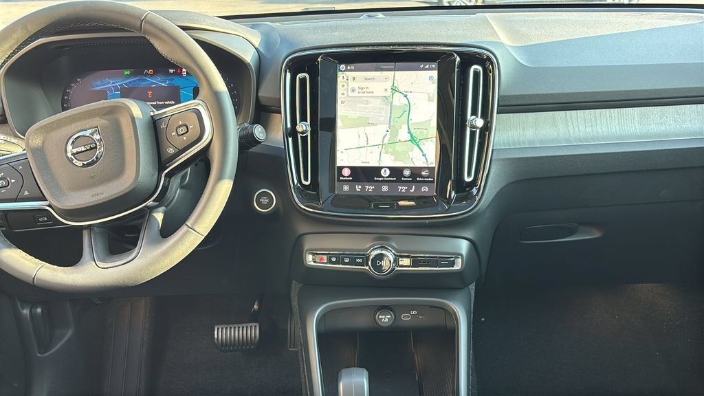 New 2026 Volvo XC40 B5 Core w/ Protection Package Premier AWD/4WD image 6
